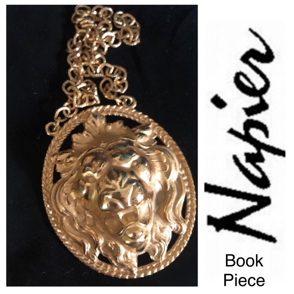 Vintage Repousse Lion Pendant Runway Necklace - Picture 2 of 12